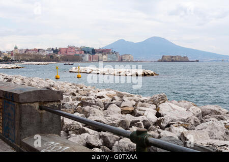 Il golfo di Napoli da promenade Foto Stock