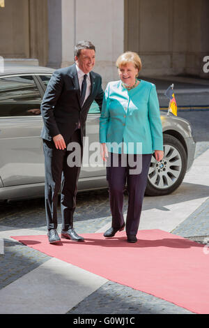 Roma, Italia. Il 5 maggio, 2016. Angela Merkel incontra Matteo Renzi a Palazzo Chigi in Roma, Italia. Credit: Davide Fracassi/Alamy Live News Foto Stock