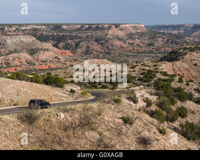 Autostrada nel canyon Palo Duro Canyon State Park, Canyon, Texas. Foto Stock