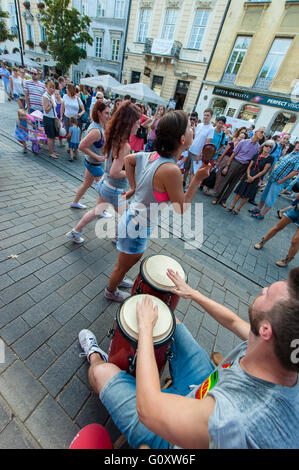 Open-air evento in Krakowskie Przedmieście di Varsavia, la capitale della Polonia. Foto Stock