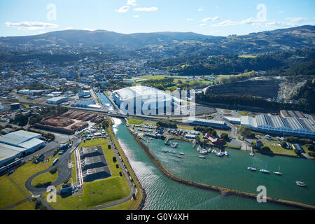 Porto di Otago e Forsyth Barr Stadium, Dunedin, South Island, in Nuova Zelanda - aerial Foto Stock