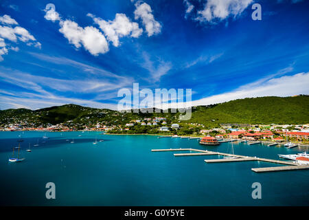 Tramonto a San Tommaso da Carnival Cruise Foto Stock