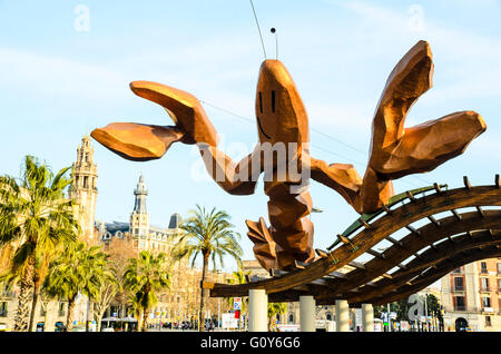 " Gambrinus' statua gigante di gamberi o aragosta su Passeig Colom Barcellona Catalonia Spagna Foto Stock