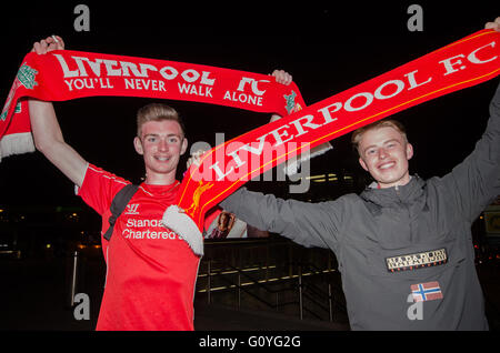 Liverpool, Regno Unito. 05 Maggio, 2016. Il Liverpool Football Club il posto assicurato in questo anno UEFA Europa League battendo Villareal ad Anfield 3-0 ( 3-1 sull'aggregato) stasera. Esse svolgeranno Sevilla in finale a Basilea in Svizzera il 18 maggio 2016. Credito: rsdphotography/Alamy Live News Foto Stock