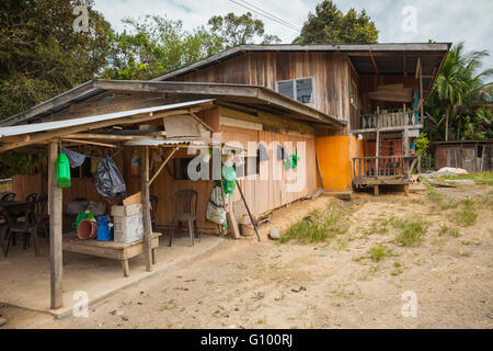 Tradizionalmente-abitazioni trovata nel Sabah, Borneo Settentrionale della Malaysia Foto Stock