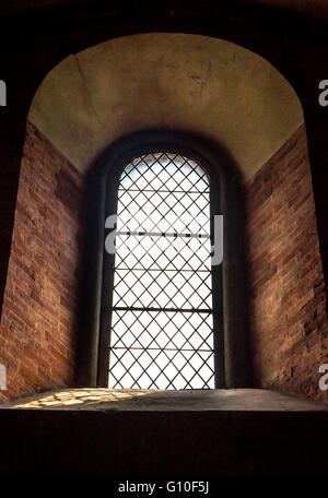 AVIGLIANA,torino, Italia - Giugno 30,2015. Vista interna del sorprendente antica Sacra di San Michele Michele-Saint's Abbey,Piemonte Foto Stock