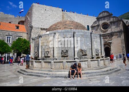 Grande onofrio la fontana nella città vecchia di Dubrovnik, Croazia Foto Stock