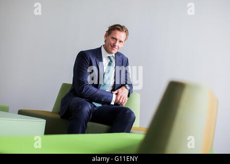 Essen, Germania. 03 Maggio, 2016. Schenker AG CEO Jochen Thewes pone nella sede della società di Essen, Germania, 03 maggio 2016. Foto: ROLF VENNENBERND/dpa/Alamy Live News Foto Stock