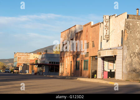 Carrizozo New Mexico, una città con una crescente comunità artistica. Foto Stock