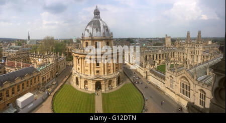 Radcliffe Camera e tutte le anime College di Oxford, England, Regno Unito Foto Stock