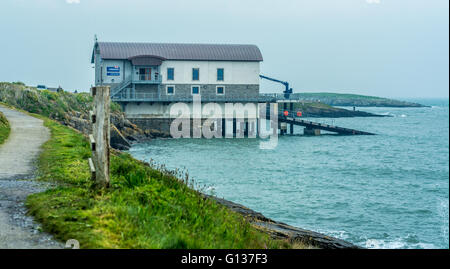 La scialuppa di salvataggio house un Moelfre su Anglesey Foto Stock