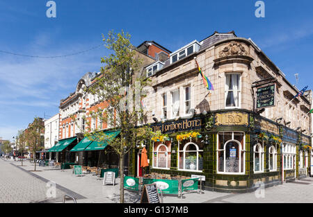 Il London Hotel pub e Oxford Street a Southampton, Hampshire, Regno Unito Foto Stock