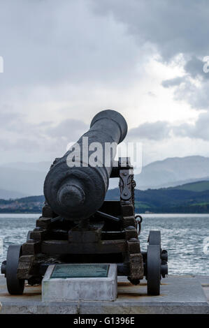 Relitto del galeone Nuestra Senora de la Concepción, ghisa nel lungomare di Santona, Cantabria, Spagna, Europa UE Foto Stock