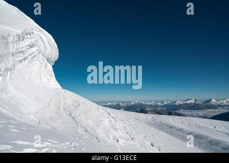 Blick beim Aufstieg auf das Bishorn im Kanton Wallis. Schweiz vista panoramica in salita al Bishorn Alpi del Vallese Suisse Foto Stock