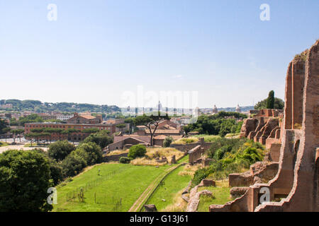 Vista sul Colle Palatino in Roma, Italia Foto Stock