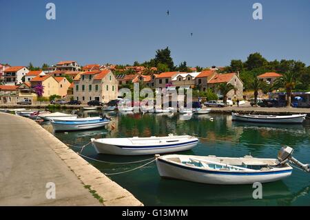 Porto di Verbosca sull isola di Hvar in Dalmazia, Croazia Foto Stock