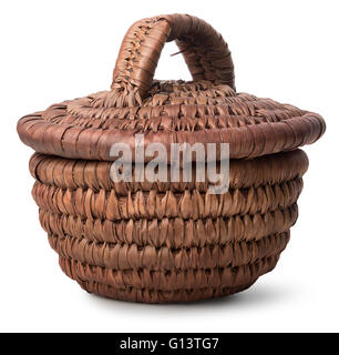 Cesto in Vimini con coperchio, isolato su bianco Foto stock - Alamy