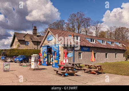 Aidensfield Garage, Goathland, North Yorkshire, Inghilterra, Regno Unito Foto Stock