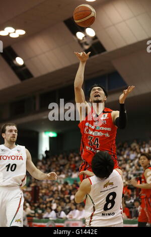 Funabashi Arena, Chiba, Giappone. Il 7 maggio, 2016. Ryumo Ono (jet), 7 maggio 2016 - Basket : National Basketball League 'NBL' 2015-2016 tra getti di Chiba 54-83 TOYOTA ALVARK TOKYO a Funabashi Arena, Chiba, Giappone. © AFLO SPORT/Alamy Live News Foto Stock