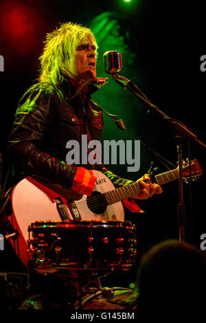 MIKE PETERS PRESENTA L'ALLARME SPIRITO DI 86 dichiarare la Tua forza Tour 2016 Foto Stock