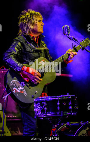 MIKE PETERS PRESENTA L'ALLARME SPIRITO DI 86 dichiarare la Tua forza Tour 2016 Foto Stock