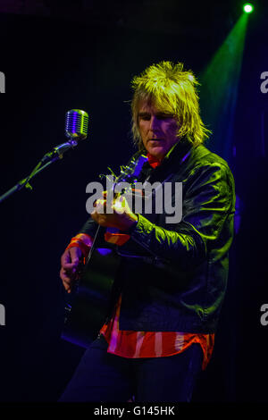 MIKE PETERS PRESENTA L'ALLARME SPIRITO DI 86 dichiarare la Tua forza Tour 2016 Foto Stock