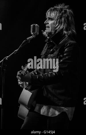 MIKE PETERS PRESENTA L'ALLARME SPIRITO DI 86 dichiarare la Tua forza Tour 2016 Foto Stock