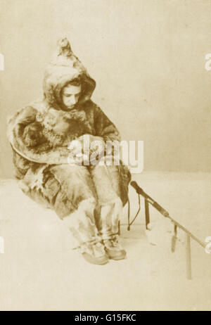 Franz Boas (9 luglio 1858 - 21 dicembre 1942) era un tedesco antropologo americano. Un pioniere della moderna antropologia, egli è stato chiamato il padre di antropologia americana". Qui, Boas è in studio a Minden in posa come un Inuit in attesa del ritorno di Foto Stock