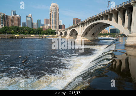 San Antonio cade sul fiume Mississipi, Minneapolis, Minnesota, Stati Uniti d'America, America del Nord Foto Stock