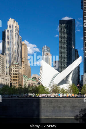 L'Occhio del WTC Trasporto Mozzo visto da tutto il Nord Pool in New York City Foto Stock