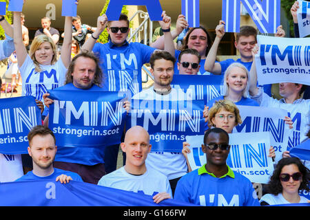 Glasgow, Scotland, Regno Unito. Il 10 maggio, 2016. La campagna scozzese a "rimanere" nell'Unione europea oggi è iniziato con una dimostrazione a Buchanan Street, Glasgow City Centre prima del referendum nazionale il 23 giugno 2016 Credit: Findlay/Alamy Live News Foto Stock