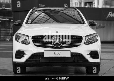 Nuovo modello di elegante Mercedes-Benz GLC di seconda generazione SUV crossover. Foto Stock