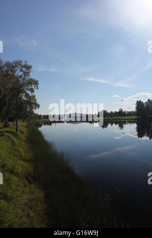 Vista sul fiume Västerdalälven in Malung, Dalarna, Svezia. Foto Stock