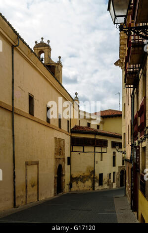 Strada di città, Leon Castiglia e Leon, Spagna Foto Stock