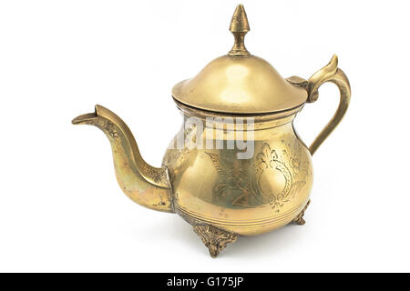 Antica teiera in argento isolato su bianco Foto Stock