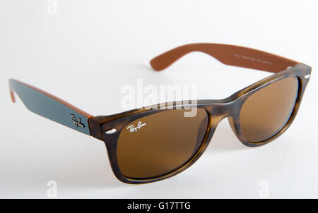 Wayfarer occhiali hot sale da sole