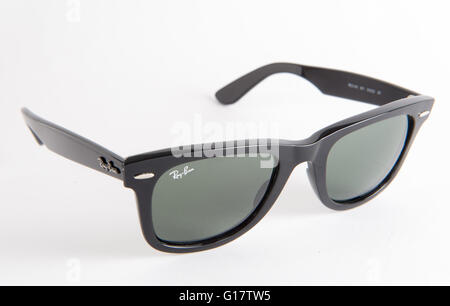 Ray Ban Wayfarer Occhiali da sole Foto Stock