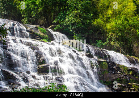 Mae Ya cascata, Chiang Mai, Thailandia Foto Stock