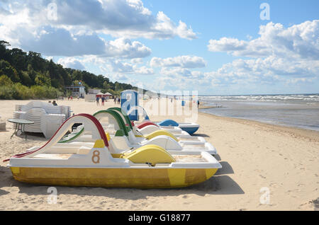 Famosa spiaggia del resort lettone città Jurmala Foto Stock