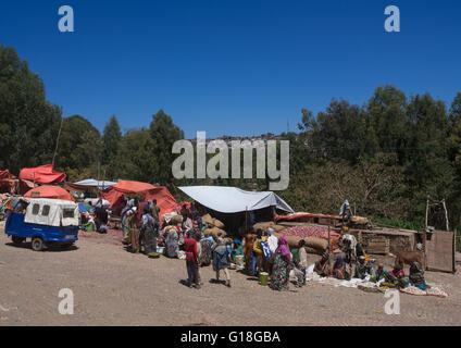 Mercato di fronte alla città vecchia, Harari regione, Harar, Etiopia Foto Stock