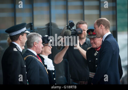 Blavatnik Scuola di governo, Oxford, UK. 11 maggio 2016. Il Duca di Cambridge, il principe William, rende una visita ufficiale per la nuova costruzione della scuola. Credito: Andrew Walmsley/Alamy Live News Foto Stock