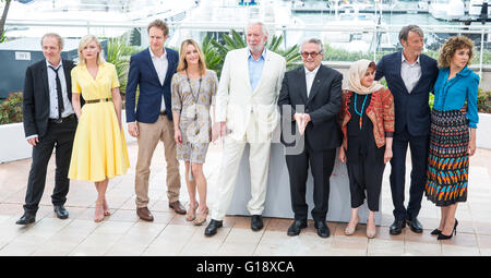 Cannes, Francia. 11 Maggio, 2016. Arnaud Desplechin, Kirsten Dunst, Laszlo Nemes, Vanessa Paradis, Donald Sutherland, George Miller, Katayoon Shahabi, Mads Mikkelsen, Valeria Golino regista e attori La Giuria, Photocall. 69° Festival di Cannes Cannes, Francia 11 maggio 2016 Diw credito88601: Allstar Picture Library/Alamy Live News Foto Stock