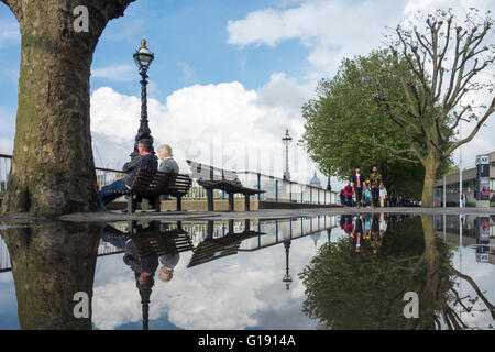 Londra, Regno Unito. 11 maggio 2016. Londra vede acquazzoni pesanti mescolati con il sole per un giorno modificabile. Credito: CAMimage/Alamy Live News Foto Stock