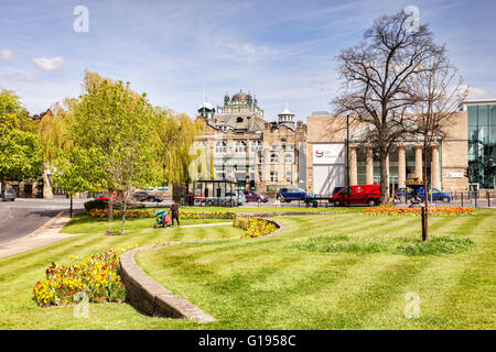 Harrogate International Centre, o HIC, e il Royal Hall, Harrogate, North Yorkshire, Inghilterra, Regno Unito Foto Stock