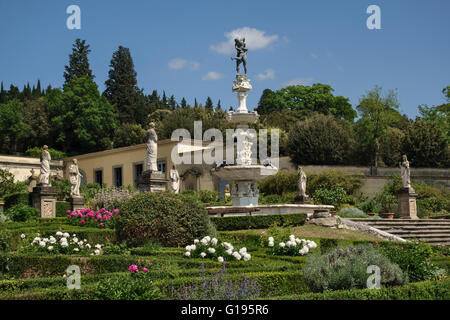 Villa di Castello (Villa Reale), nei pressi di Firenze, Italia. La fontana di Ercole e Anteo, dal Tribolo e Ammannati (c1550) Foto Stock