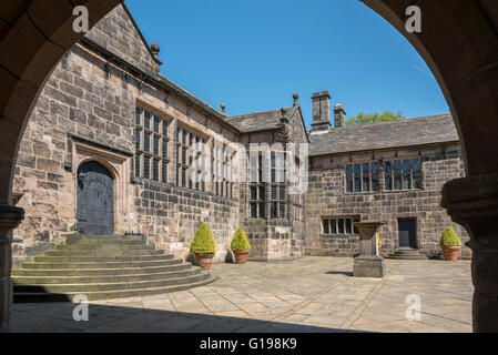 Hoghton Tower vicino a Preston nel Lancashire, Nord Ovest Inghilterra. Costruito nel 1109 la casa del de Hoghton famiglia dove King James 1 Foto Stock