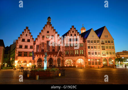 Gerechtigkeitsbrunnen, fontana di giustizia, il municipio Romer, Romerberg, di Francoforte sul Meno, Hesse, Germania / Römer, Römerberg Foto Stock