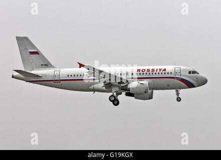 VP-BIU Rossiya - Russian Airlines, Airbus A319-114 Foto Stock