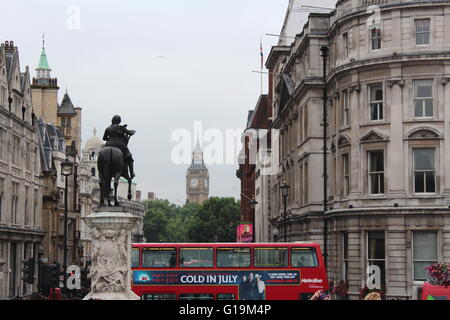 Elisabetta La Torre vista da Trafalgar Square Foto Stock