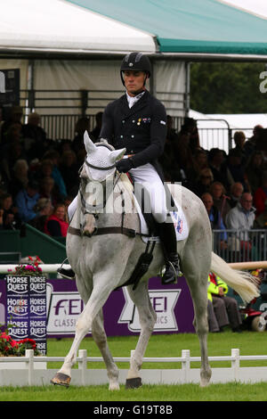 Paolo Tapner (Australia) su Kilronan nel dressage al Land Rover Burghley Horse Trials, 5 settembre 2015 Foto Stock